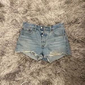 Levi’s 550 Shorts